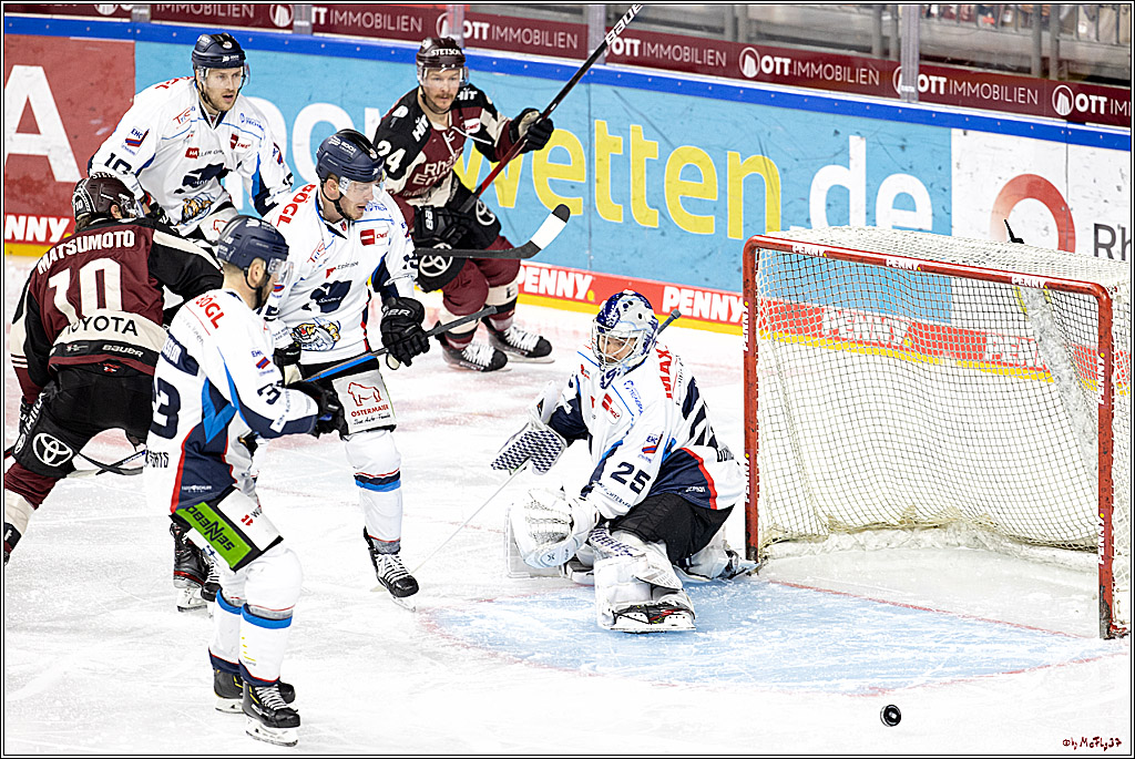 PENNY DEL;  Koelner Haie - Straubing Tigers; Koeln, 14.04.2021